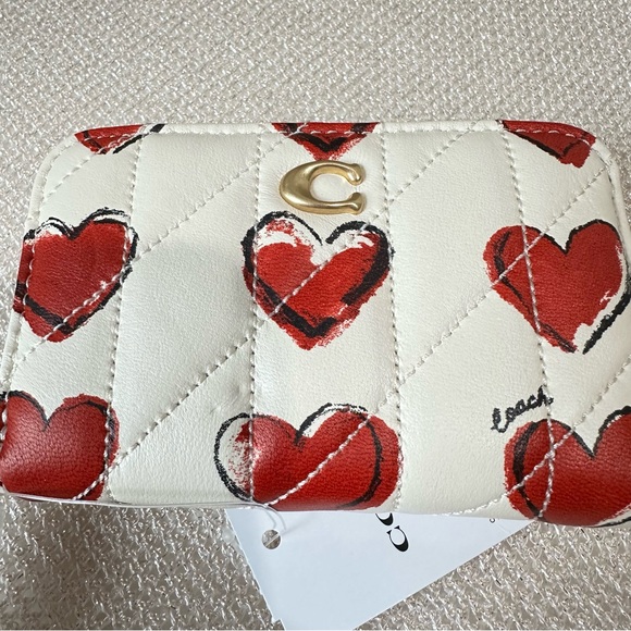 Coach Essential Small Zip Around Card Case With Quilting And Heart Print CBR71 - Picture 5 of 13